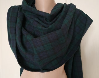 Tartan wool scarf oversized. Wrap plaid blanket scarf. Vintage warm wool unisex gift scarf . Large green tartan scarf with fringe