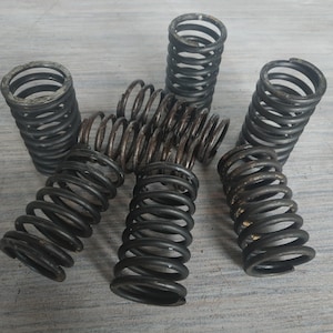 6 pcs Industrial Old Metal Springs Height 2.8in Industrial Furniture Rusty Springs Machine Parts Industrial Decor Steampunk Supplies