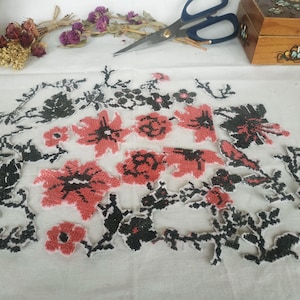 Kruissteekfragmenten Vintage borduurstukken Borduurfragmenten Handgeborduurde ongewenste tijdschriften Boho-patches Stalen Schroot