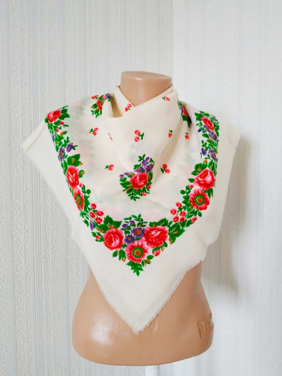 Floral White Boho Ukrainian Pure Wool Scarf Ethnic