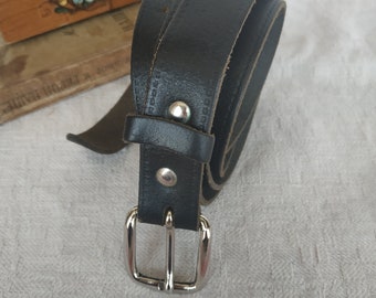 Vintage 90s Black Leather Belt: Minimalist Unisex Design