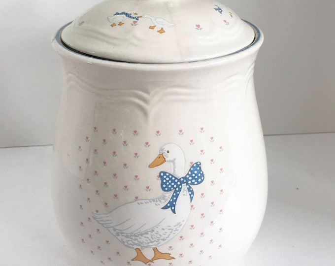 Brick Oven Stoneware Aunt Rhody Mother Goose Large 10 White Cannister