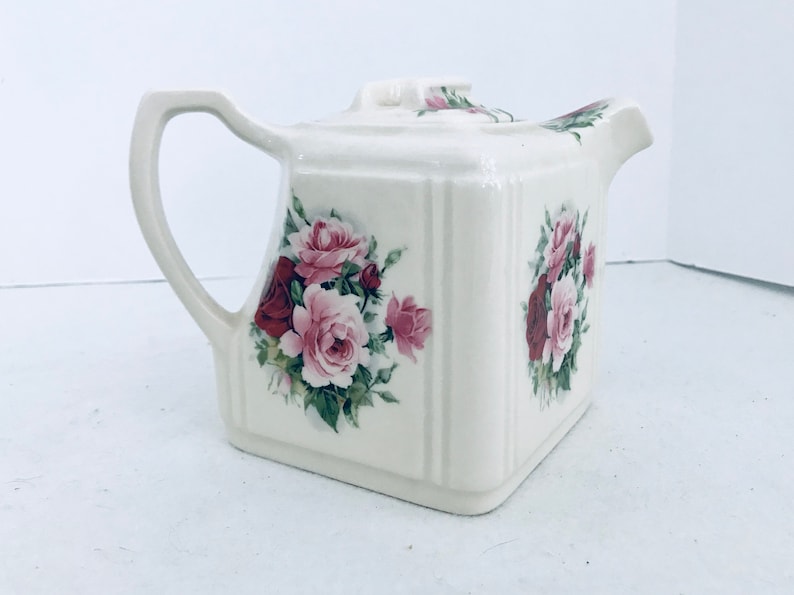 Kernewek White Square 3 Cup Teapot With Purple /& Pink Roses