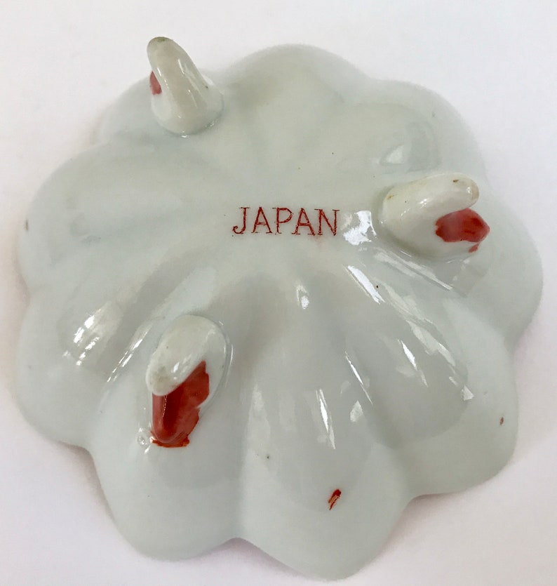 Vintage Hand Painted Geisha in the Garden Japan Porcelain 4 Footed Nut Bowl