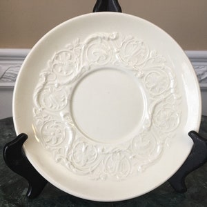 Vintage Wedgwood of Etruria & Barlaston Patrician 7&quot; Ivory Bread Plate