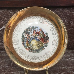 Vintage Sabin Crest O Gold 9 1/4&quot; Colonial Courting Couple 22k Plate
