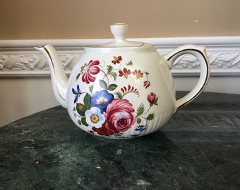 Vintage Ellgreave 4 Cup Teapot With Purple, White and Blue Flowers and Gold Trim
