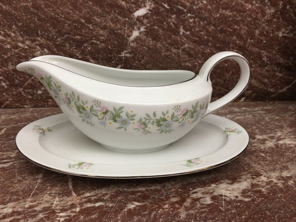 ￼ HAVILAND シャブリ（CHABLIS）ケーキトレー　フランス　陶磁器 Johann Haviland Bavaria Germany Forever Spring Gravy Boat W