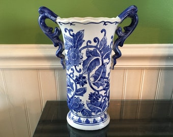 Bombay Fabrique En Chine Blue & White Asian Porcelain 12" Vase With Handles