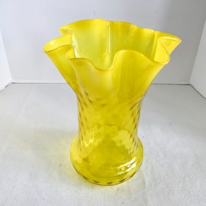 Murano Stye 11&quot; Yellow Handkerchief Vase with Dimple Design