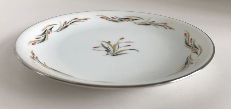 Hira Fine China Japan Nora Pattern 4181 7 12 Bread /& Butter Plate
