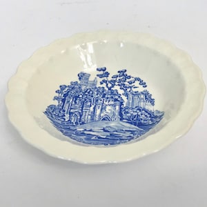 Vintage Taylor Smith & Taylor Blue Castle 5 1/2&quot; Berry Bowl