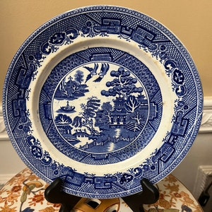Vintage Made in England Blue Willow Ware 8 1/4&quot; Dinner Plate