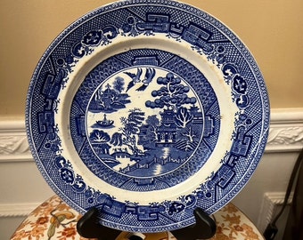 vintage Made in England Blue Willow Ware 8 1/4" assiette