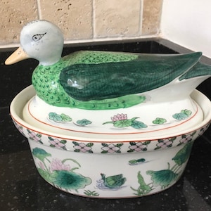 vintage Chinese Ceramic Famille RoseNesting Duck/Goose Casserole Dish Vintage Chinese Ceramic Famille RoseNesting Duck/Goose Casserole Dish Vintage Chinese Ceramic Famille RoseNesting Duck/Goose Casserole Dish Vintage Chinese