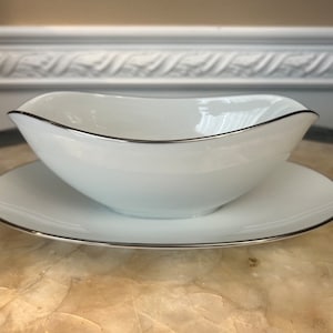 Noritake China Japan 5932 Colony Gray Boat With Underplate
