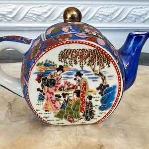 Vintage 1980&#39;s Japanese Cloisonne Hand Painted Geisha Girls Tiny Teapot