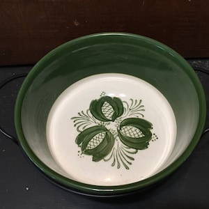 Temp-Tations Green Folk Art Presentable Ovenware 1.5 QT Casserole/Baking Dish With Wire Rack