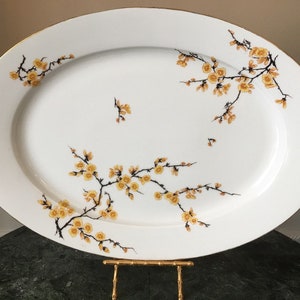 Royal Bayreuth ROB19 Yellow Flowers, Black Branches, Gold Trim Item# 85261 16&quot; Platter