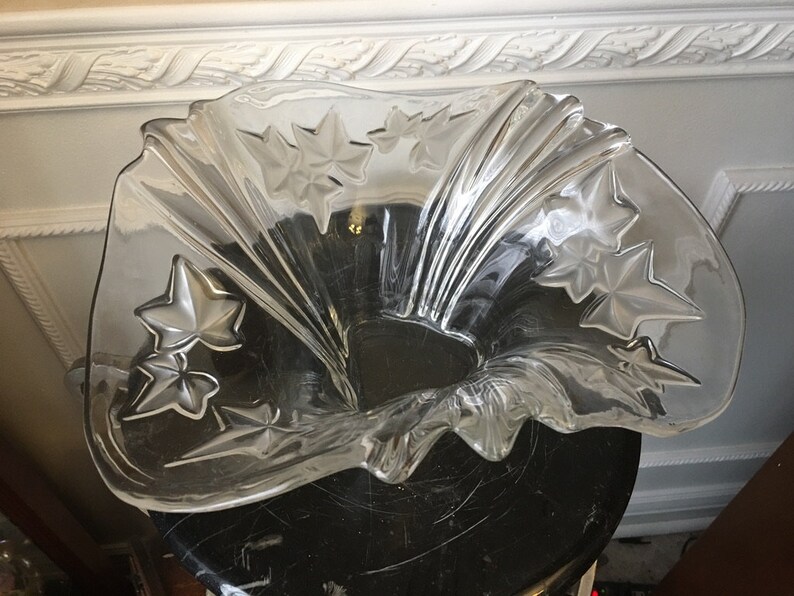 Mikasa 12 Swirl Centerpiece Bowl With Frosted Flowers Etsy