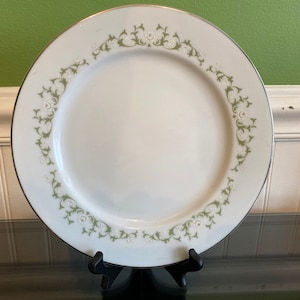 Sheffield Fine China Japan Elegance 502Y 10 1/4&quot; Dinner Plate