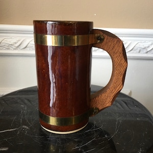 Vintage Brown Stoneware 16 Oz Mug with Wood Handle and Gold Ban