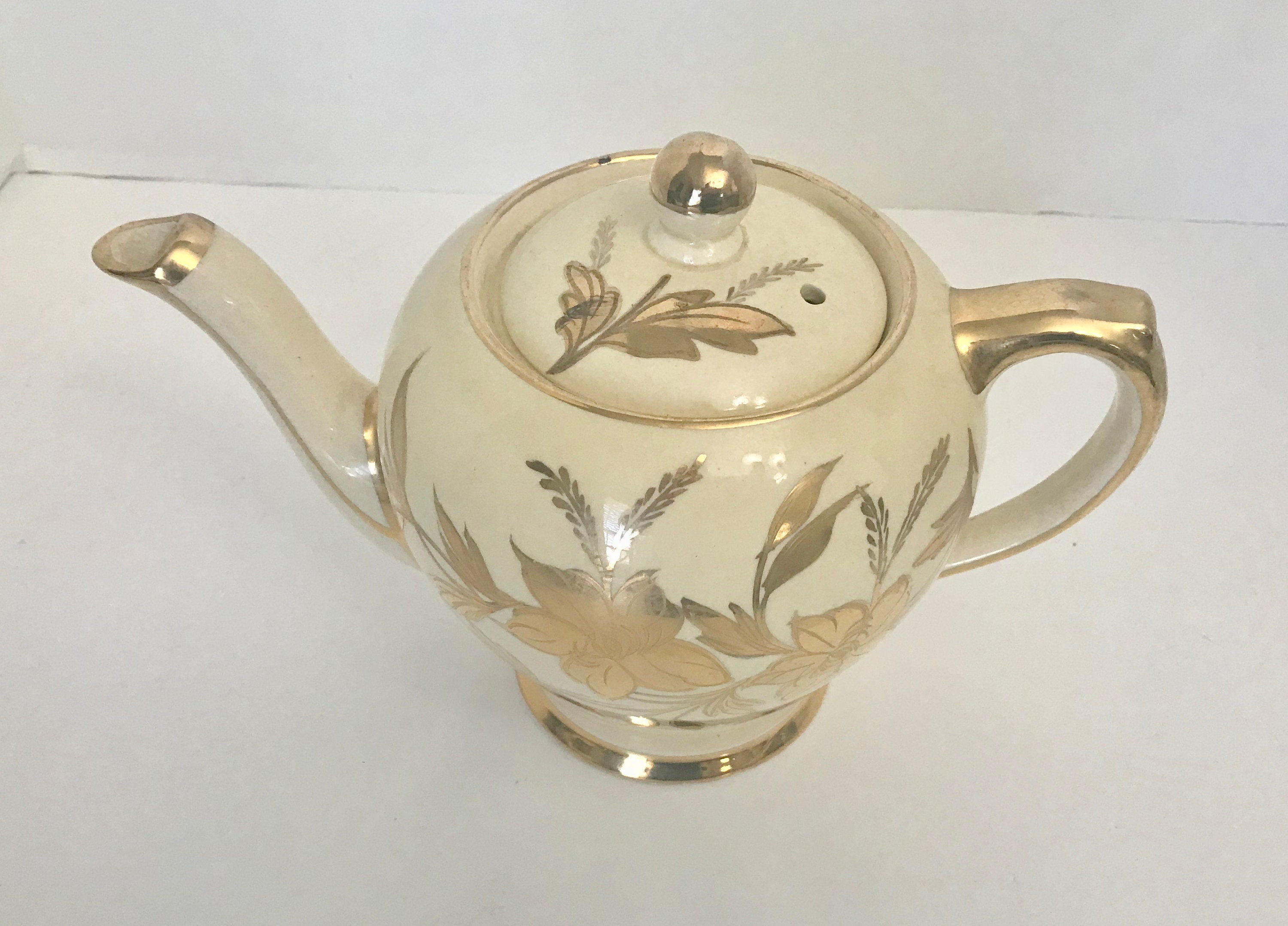 Sadler Teapot Cream and Gold 757 Floral 6 Cup Teapot - Etsy