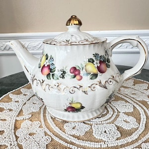 Vintage Ellgreave England 205D 4 Cup Teapot With Fruit, Flowers and Gold Trim