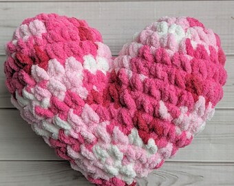 Crochet heart pillow | Mother's Day gift | pillow | soft pillow | crochet pillow | heart pillow | Valentine's gift | decorative pillow