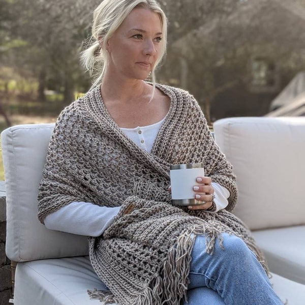 hooded shawl with pockets