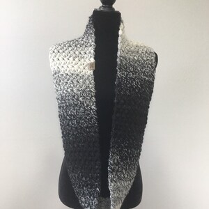 crochet infinity scarf | scarf | handmade | crochet | lace scarf | infinity scarf| bobble stitch infinity scarf