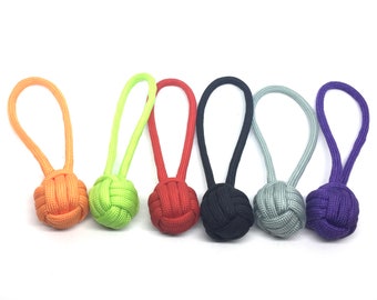 Zipper pulls key fob Monkey fist Paracord Zipper pull paracord keychain  volleyball zipper pull nautical knot volleyball keychain