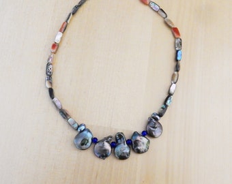 Pearl necklace with NZ abalone / Paua shell beads Stainless Steel closure - Akaroa series
