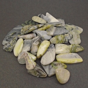 Skye Marble Polished Slices -  100g of Mixed Sizes, Hand Mined Tumbled Stones, Scotland, Collector, Isle of Skye - FREE WORLDWIDE DELIVERY