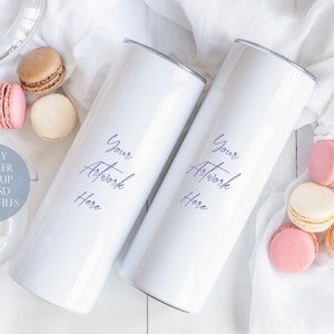 Skinny Tumbler Digital Mockup - JPG-, PSD- en PNG-bestanden