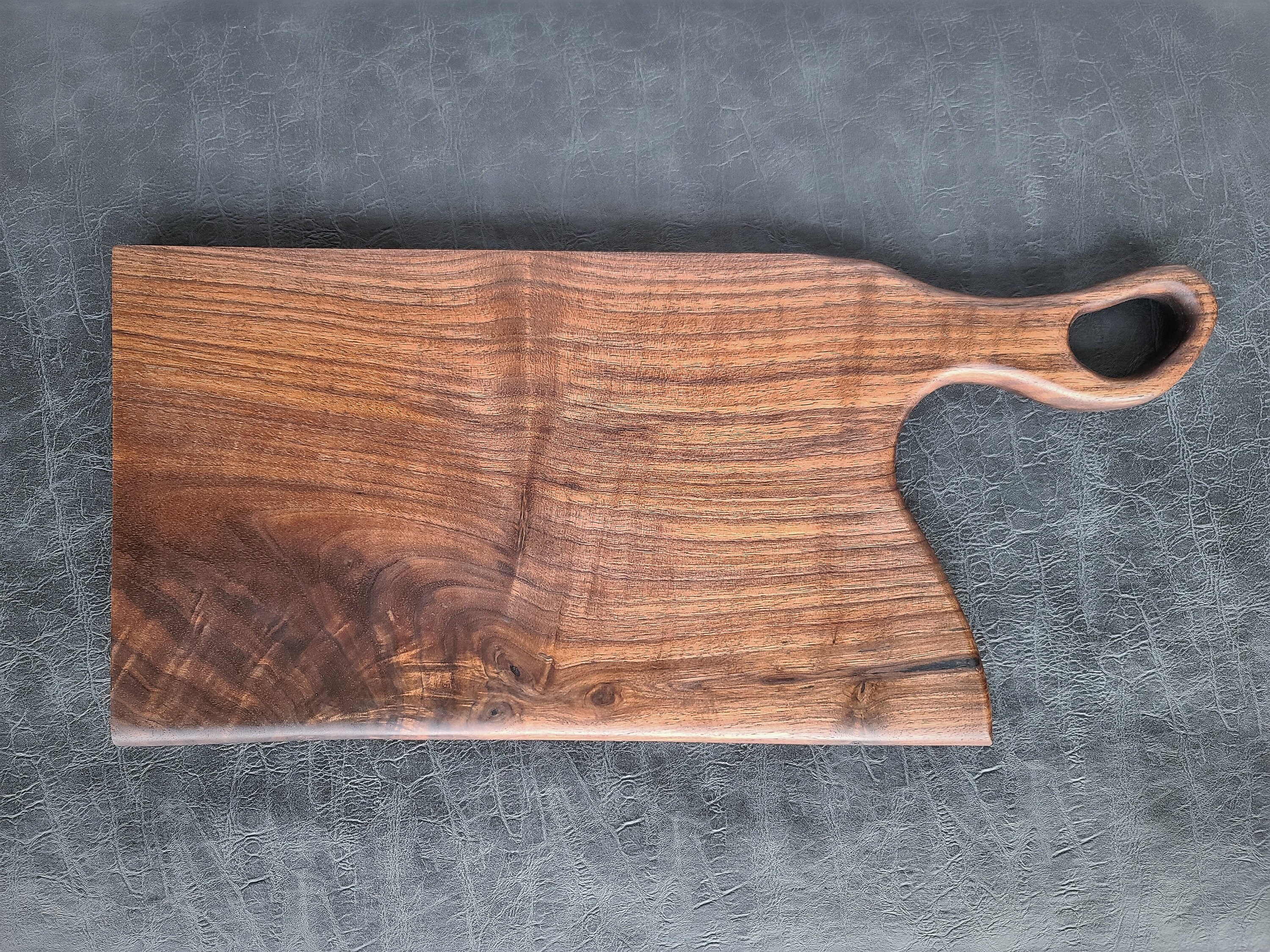 Muso Wood Walnut Cutting Board for Kitchen, Wooden Chopping Board with Handle to Hang, Square Bread Pizza Cheese Board, Charcuterie Board used for