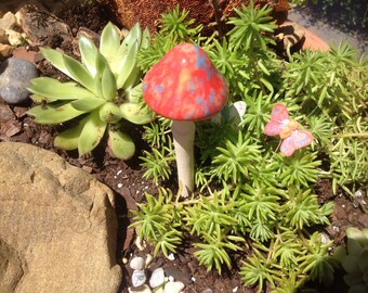 Mushroom, Red and white Mushroom,Garden stake,Fairy Garden Mushroom,Garden Accessory, Garden decoration,Miniature Garden Supply,Fairy Garden