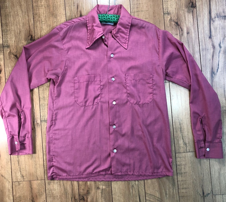 Late 60s Groovy Vintage Permanent Press Brand Shirt in Medium