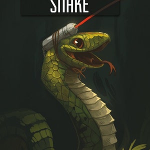 Puede incluir: Ilustración de una serpiente verde con una mira láser adjunta a su cabeza. La palabra "SNAKE" se muestra encima de la serpiente. La imagen tiene un fondo verde oscuro con el número "1/1" en la esquina inferior derecha.