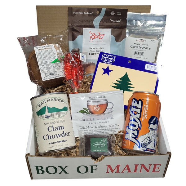 Maine Foodie Box | Whoopie Pie, Needham, Chowder, Tea, Caramels, Cashews and more | Mother's Day or Christmas gift Care package | Month 3