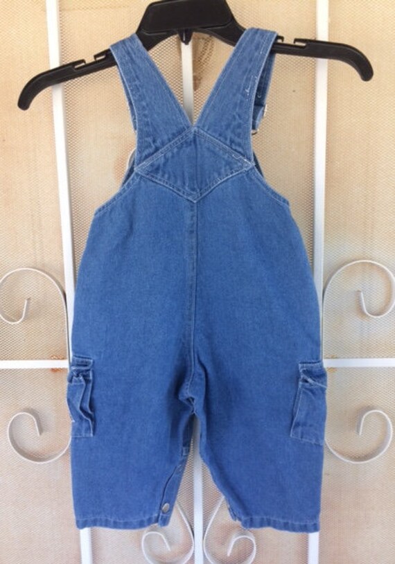 the display at the levi strauss museum showed the dungarees