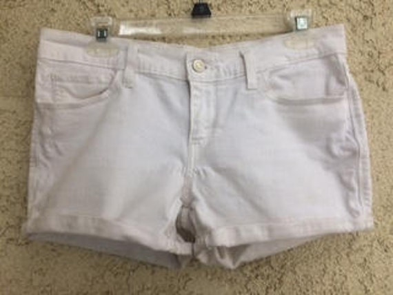 levis white short