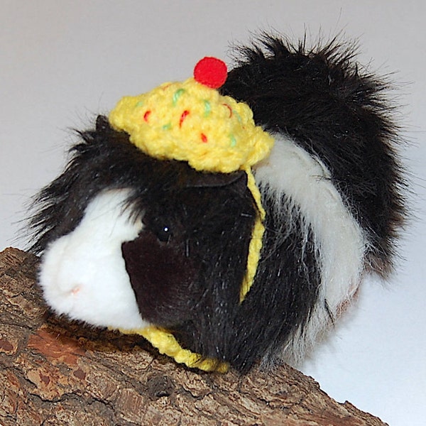 Small Yellow Cupcake Hat for Pet Rabbits Guinea Pigs Hedgehogs Small Animals Crocheted Accessories Clothes Costume Crocheted