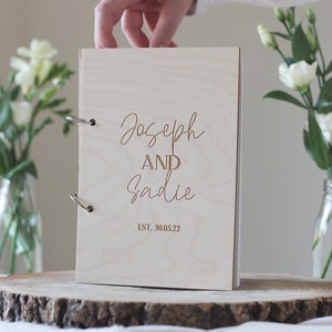 Individualisiertes Hochzeit Gästebuch Aus Holz Modern Gestalten