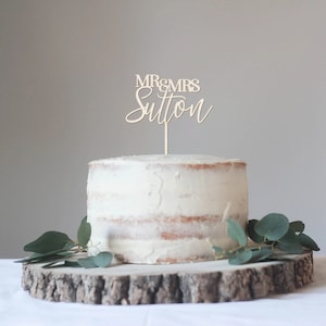 Acryl oder Holz Cake Topper Mr & Mrs Nachname, Benutzerdefinierte Topper, Minimalist Hochzeit Topper, Mr Mrs und Mrs Hochzeitstorte Topper