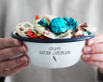 Personalised Easter snack bowl, custom enamel name bowl, gift for kids, gift for Easter, Easter Bunny Bowl, engraved bowl,