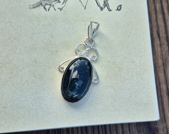 Moss Agate Gemstone Pendant Oval 925 Silver Plated - BOHOSEASON