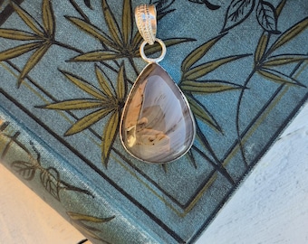 Stripes Agate Gemstone Pendant 925 Silver Plated Greys Brown - BOHOSEASON