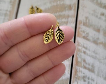 Small Leaf Charm Antique Gold 16mm Rustic - BOHOSEASON