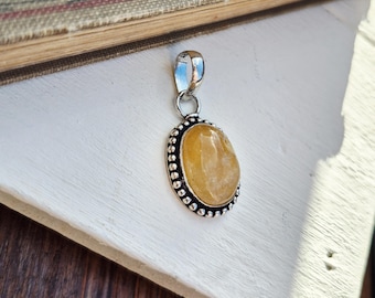 Peach Calcite Oval Gemstone Pendant 925 Silver Plated - BOHOSEASON